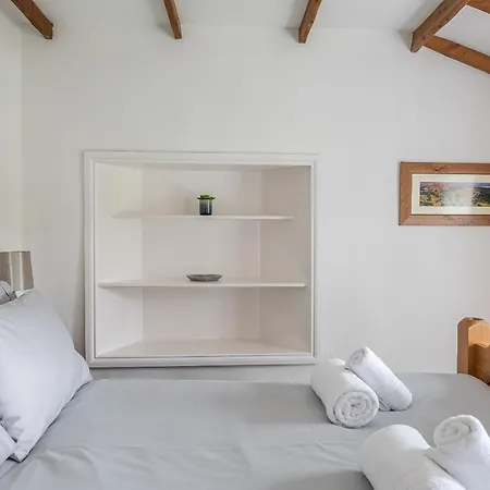 Holiday home A D Coach House